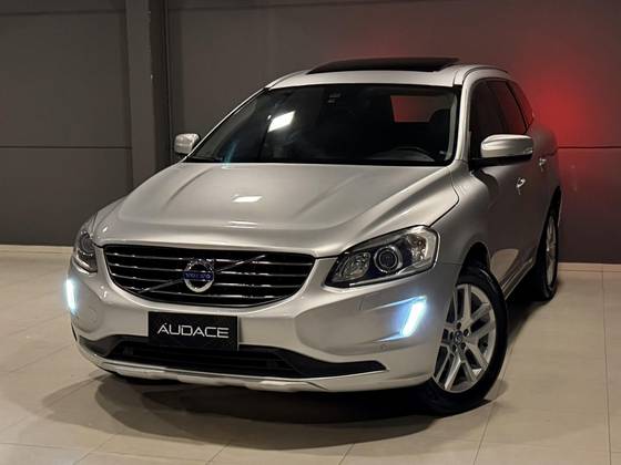 VOLVO XC60 2.0 T5 MOMENTUM GASOLINA 4P AUTOMÁTICO VOLVO XC60 2.0 T5 MOMENTUM GASOLINA 4P AUTOMÁTICO